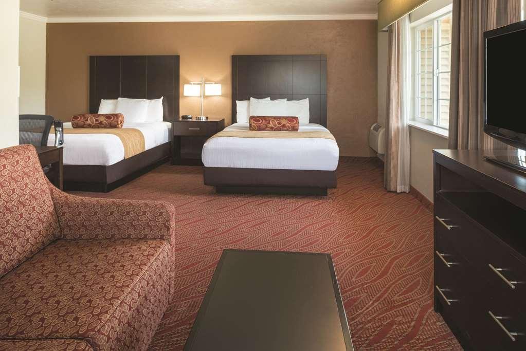 Best Western Plus Parkway Inn Wilsonville Extérieur photo
