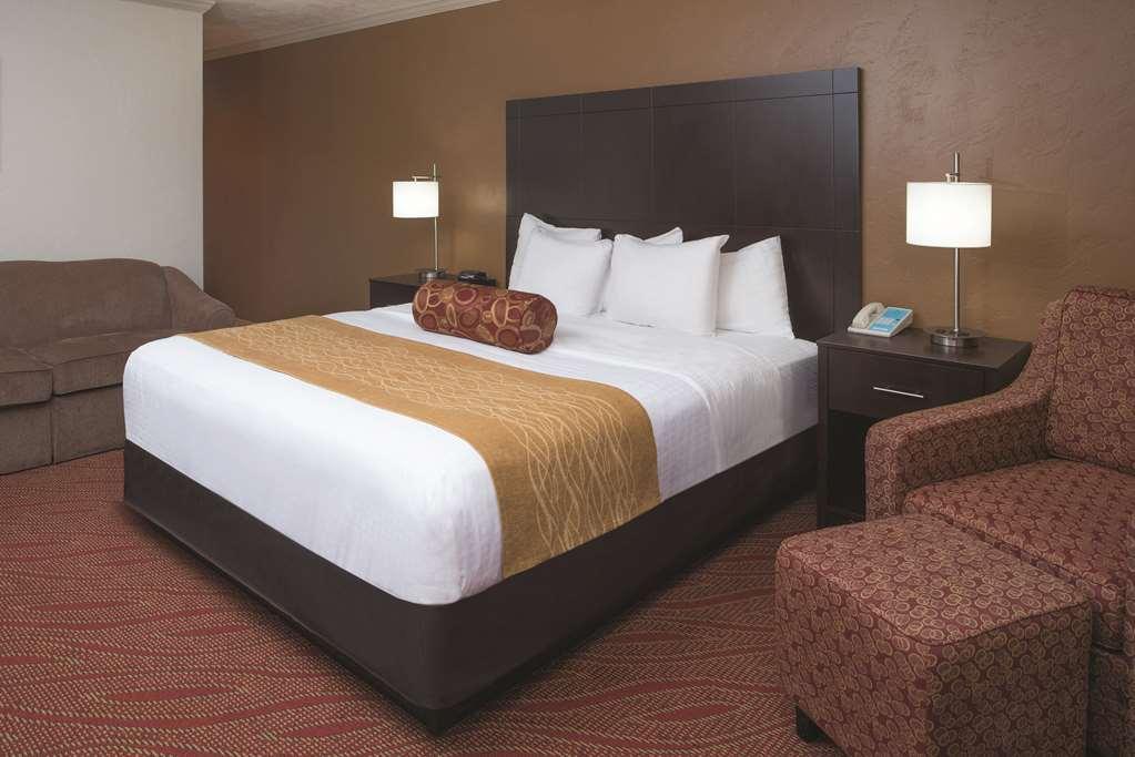 Best Western Plus Parkway Inn Wilsonville Extérieur photo